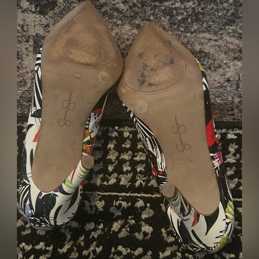 Jessica Simpson Pumps - Picture 7 of 7